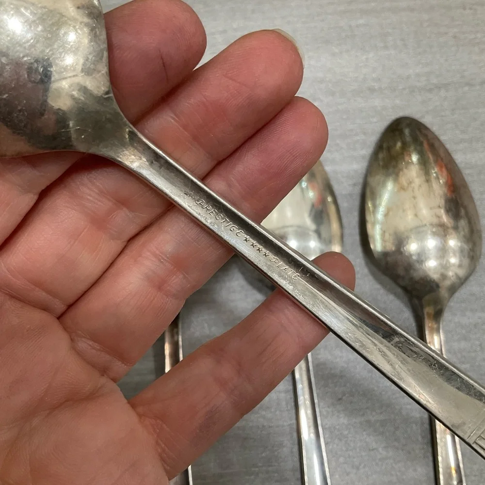 1938 ONEIDA GRENOBLE‎ SILVERPLATE HEIRLOOM SIX LARGE SPOONS